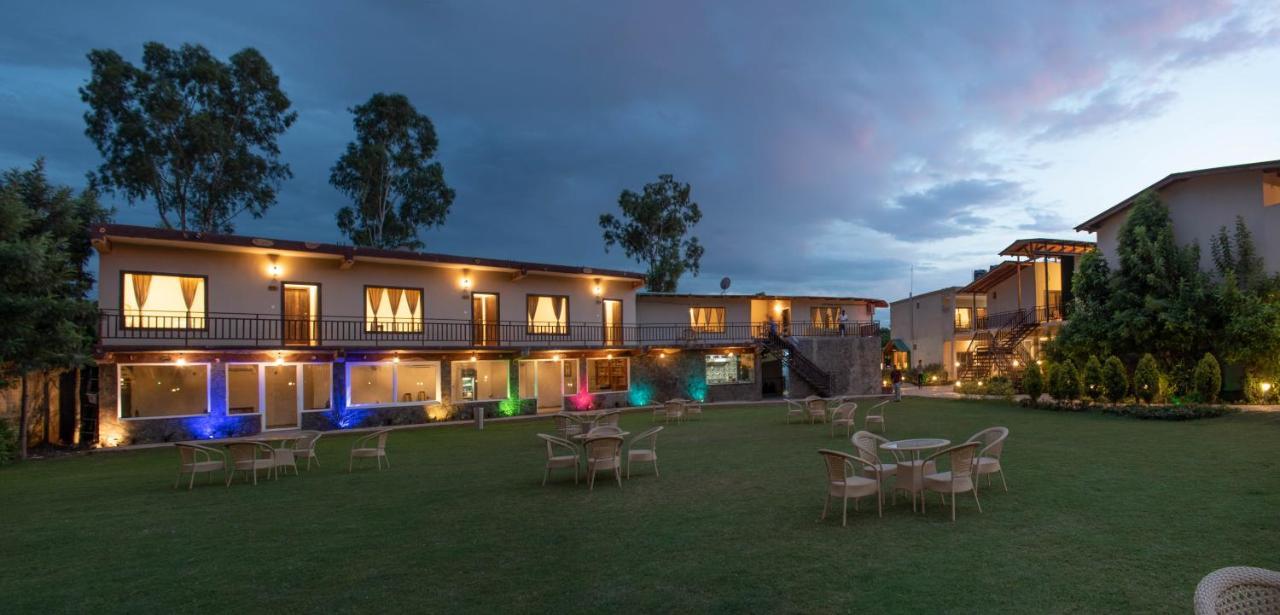 Vow Resorts & Spa, The Corbett Wilderness 兰纳加 外观 照片
