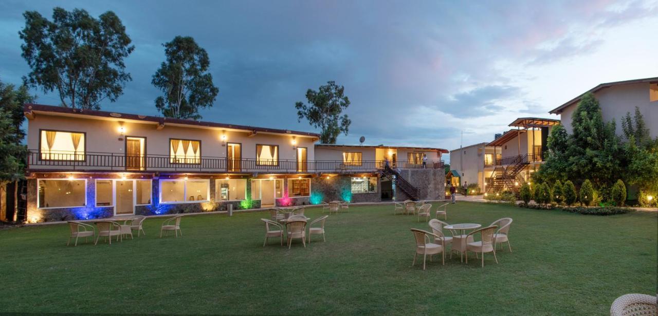 Vow Resorts & Spa, The Corbett Wilderness 兰纳加 外观 照片